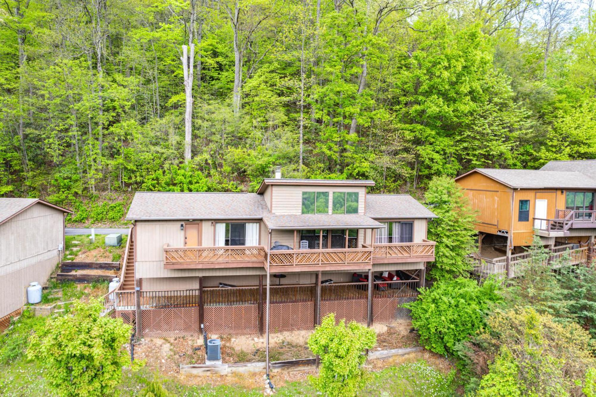 Mountain Escape With Fireplace And Deck! Holiday home *